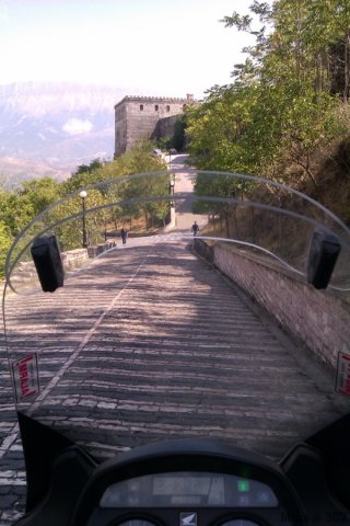 Albánií křížem krážem